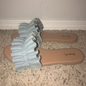 Qupid Sandals